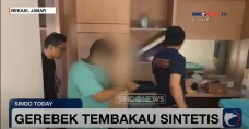 Polres Jakbar Geledah...