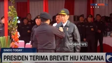 Presiden Jokowi Terima...