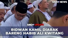 Momen Ridwan Kamil Diarak...