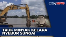 Kecelakaan Tunggal Truk...