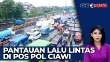 Lalu Lintas di Pos Pol...