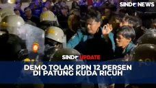 Demo Ricuh, Polisi Tembakkan...