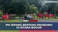 Diiringi Pasukan Berkuda,...