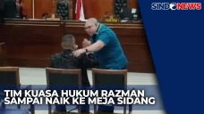 Kesal di Ruang Sidang,...