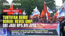 Ribuan Buruh Demo di...