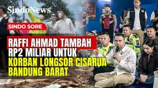Kunjungi Korban Longsor...