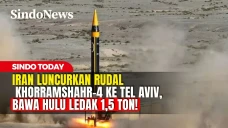 Iran Luncurkan Rudal...