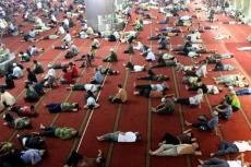 Tidak Banyak Tidur di...
