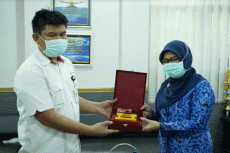 Pemkab Pangkep Raih...