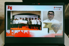 Telkomsel Salurkan Daging...