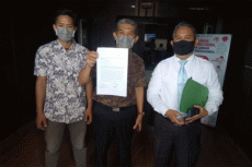 Keluarga Ibu-Anak yang...
