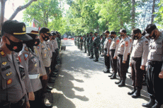 223 Personel Kepolisian...
