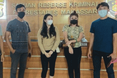 Keroyok Seorang Wanita,...