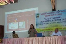 Pariwisata Holistik...
