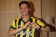 Media Vietnam: Ozil...