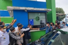 Kartu E-pass Mulai Digunakan...