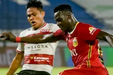 Hasil Liga 1 2021/2022:...