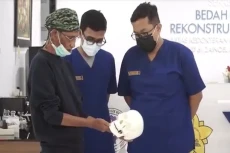 Kisah Dokter Dermawan...