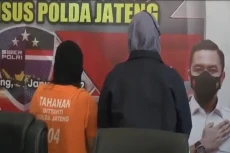 2 Wanita Diringkus Polda...