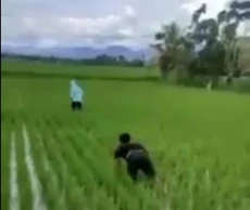 Kocak! Takut Kena Razia...