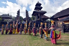 Devisa Pariwisata Ditargetkan...