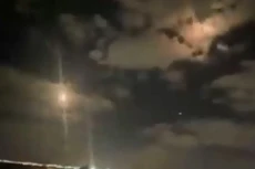 UEA Tembak Jatuh 2 Rudal...