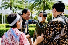 Potret Kehangatan Jokowi-Prabowo...