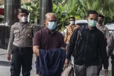 Hari Ini, Dua Pejabat...