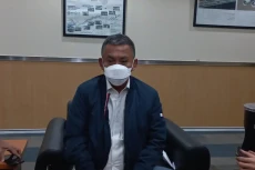 Lintasan Belum Dibangun,...