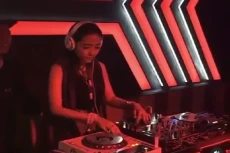 DJ Cantik Indah Cleo...