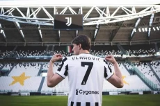Warisi Nomor Ronaldo,...