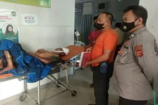 Pria di Sukabumi Bacok...