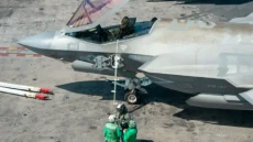 Katanya Hebat, Jet Tempur...