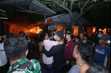 Tangis Emak-emak Pecah...