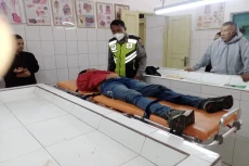 Senggolan dengan Pikap,...