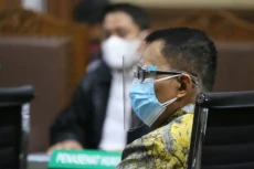 Didakwa Terima Suap...