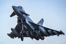 Didekati 4 Pesawat Bomber...