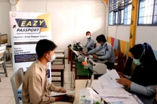 Mudahkan Delegasi Seni...