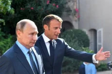 Mau Bertemu Putin, Macron...