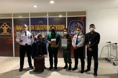 Palsukan Paspor hingga...