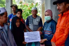 Bupati Luwu Utara Beri...