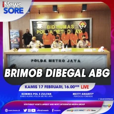 Anggota Brimob Kelapa...