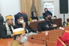 Festival Pinisi Ikuti...