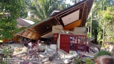 Diguncang Gempa M6,2,...