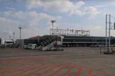 Bandara Ngurah Rai Kembali...