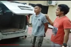 Suami Raja Tega, Setrika...