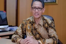 Memoderasi Pemindahan...