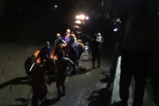 Tim SAR Bogor Selamatkan...