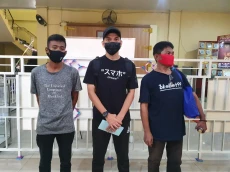 Terima Pembebasan Bersyarat,...