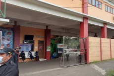 Diskriminasi 1.100 Siswa...